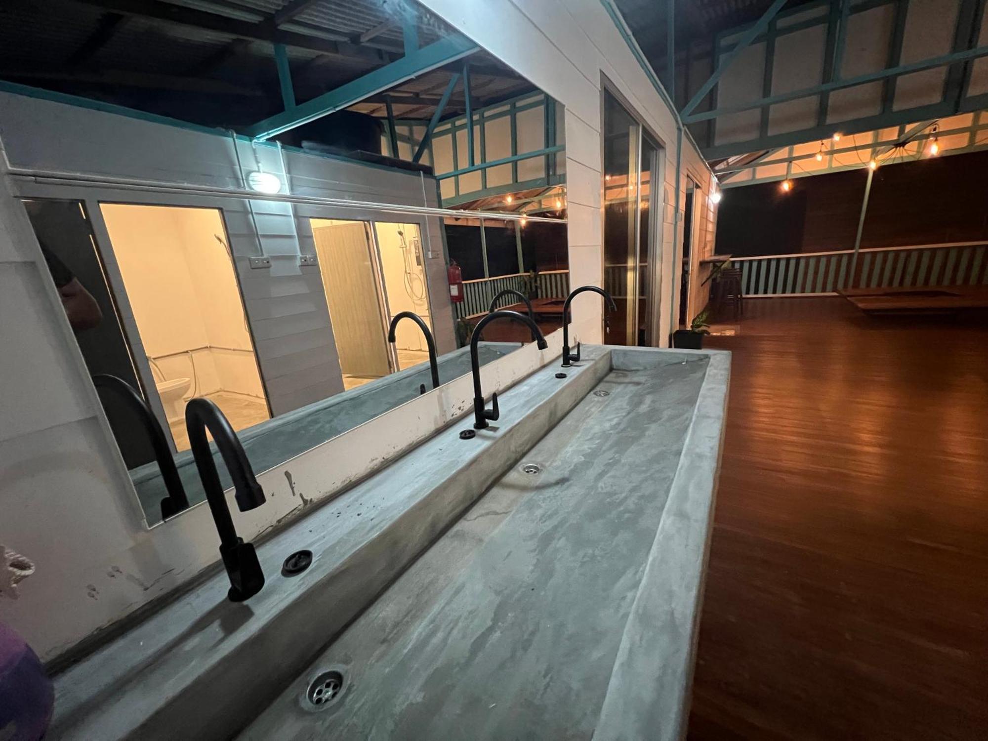 Dormitory Pondok Kampong Juara Екстер'єр фото